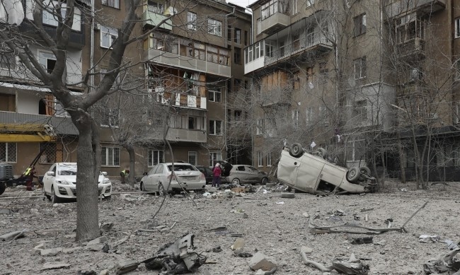 Силна експлозия в Одеса, обявена е тревога