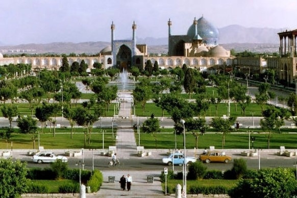 Исфахан – стратегическият ирански град, в който бяха чути експлозии