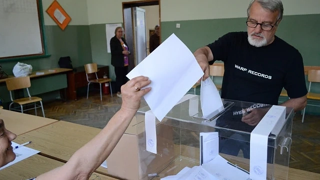 Дават още 670 000 лв. за изборите в чужбина