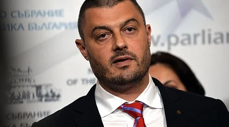 Бареков остава евродепутат