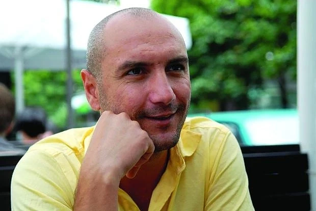 Емо Чолаков очаква син и стяга сватба 