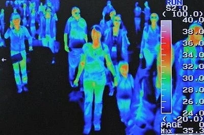 Задължително сканиране на пътниците за ебола по летищата в ЕС 