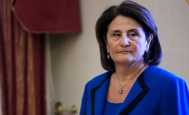 Виолина Маринова подкрепя Искров, напусна БСК