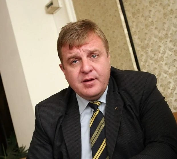 Каракачанов: Цената на тока може да падне