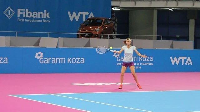Пиронкова среща Цибулкова на \
