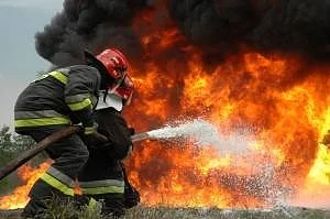 Автобус пламна в движение