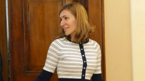 Ангелкова: ЕК e убедена в значимостта на АМ Хемус за България
