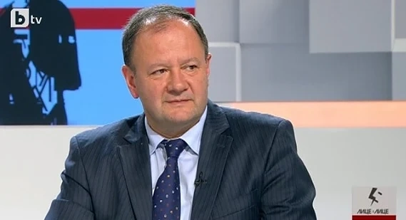 Миков: Формира се проправителствено мнозинство вдясно