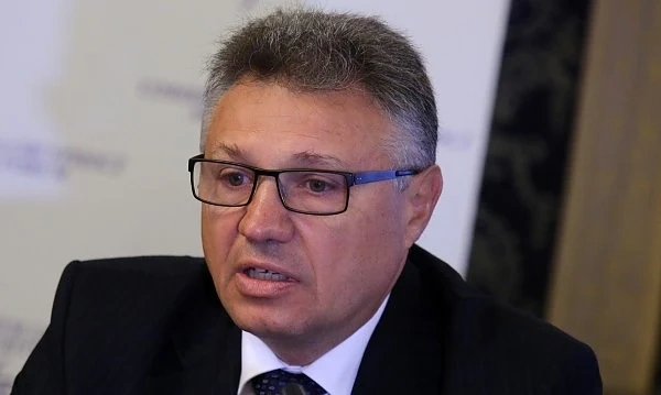 Експерт: Шаламанов да каже откъде знае за българи в \