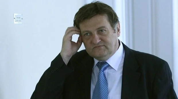 Френска ТВ разказва за БГ министър Иван Данов, взимал помощи за безработица във Франция