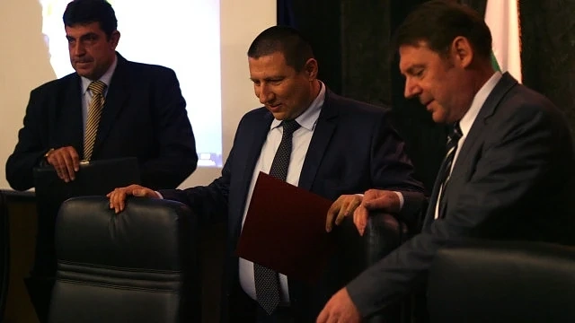 Образувано е производство срещу неизвестен извършител за случая със самозапалилата се