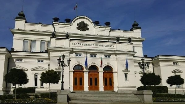 АБВ и ББЦ на спешни срещи в парламента
