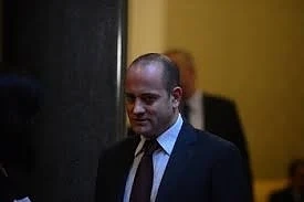 Радан Кънев пусна клипа: Ще те наблюдавам! 