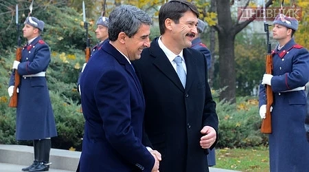Президентите на България и Унгария обсъдиха сигурността на газовите доставки