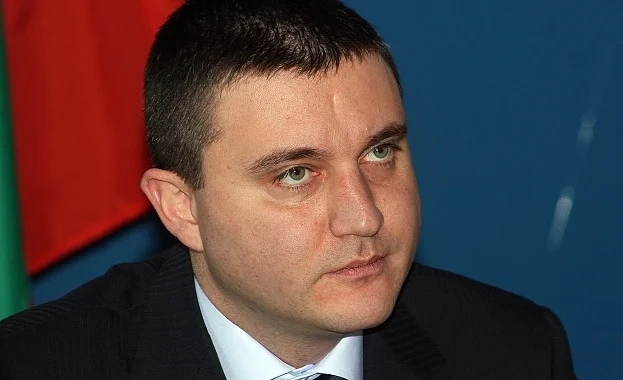 Владислав Горанов иска оставката на Искров