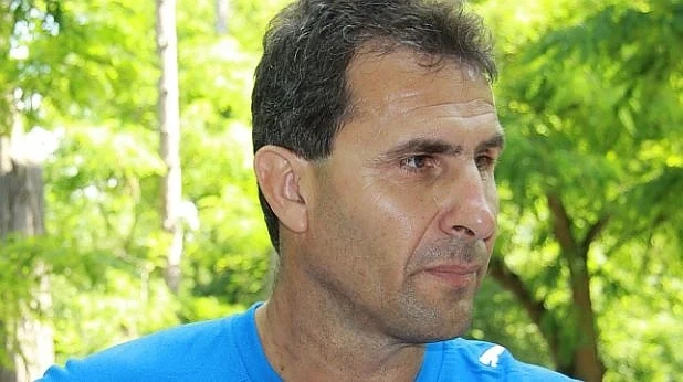 Димитър Димитров поема \