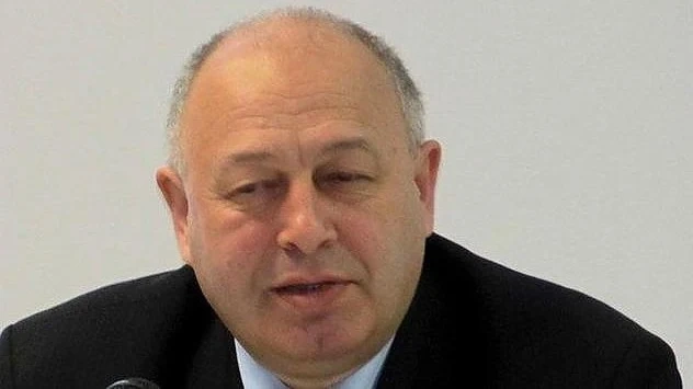 Байко Байков иска да коли и беси в туризма