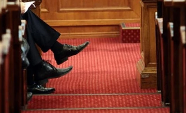Депутатите спорят ще се подлагат ли на тест за наркотици
