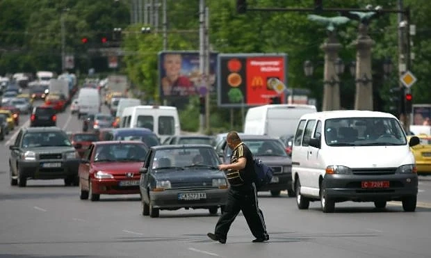 220 глоби за неправилно пресичане