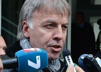 Футболът ни е в колапс, нямаме материал, обяви Наско Сираков