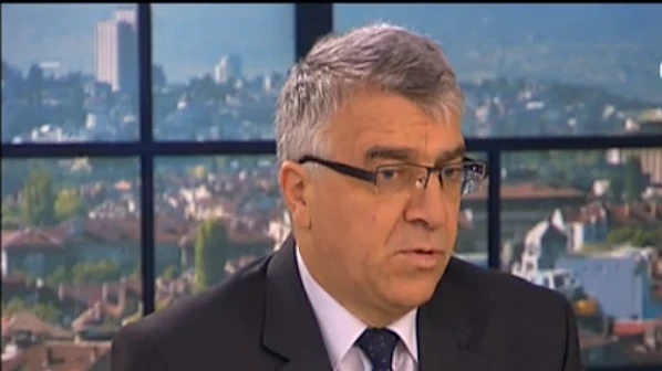 Румен Гечев: Държавата е поливала гъбката КТБ