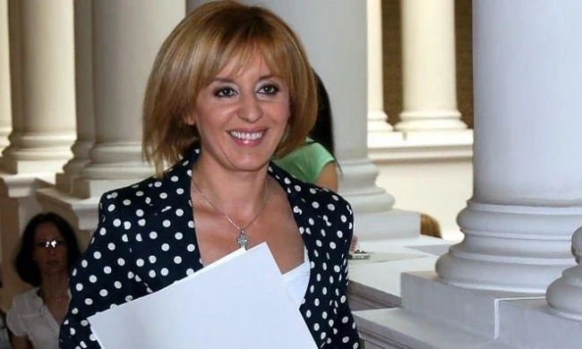 Мая Манолова възнамерява да създаде вътрешно опозиционно движение