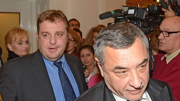Патриотите решават дали да оттеглят подкрепата си за кабинета