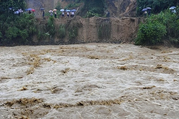 Ужасяващи наводнения в Сливенско