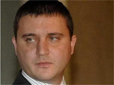 1 милиард и 70 милиона лева изтеглени от вложителите в КТБ