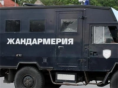 Протестна вълна заради блудството с петокласник в Дебелт. Жандармерията е там