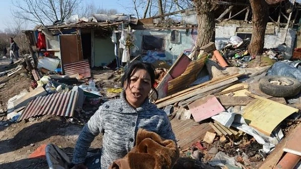 Лекар хвърли оставка заради ромски заплахи