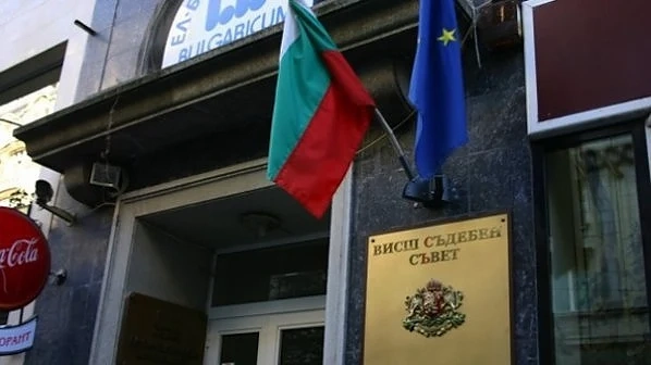 Блъснатият съдия пресякъл неправилно