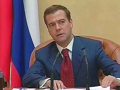 Медведев: ЕС се държи като диктатор