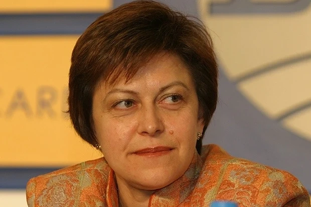 Дончева: ВСС да подаде оставка
