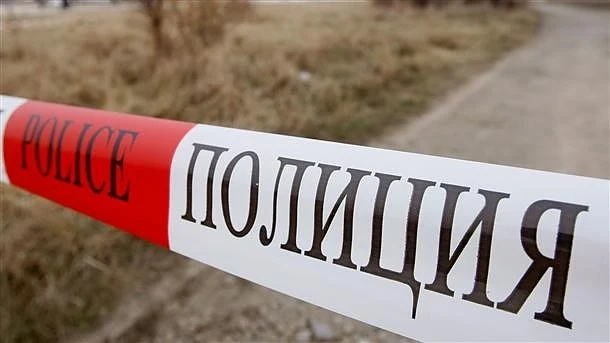 Бус се вряза в къща в Горна Баня