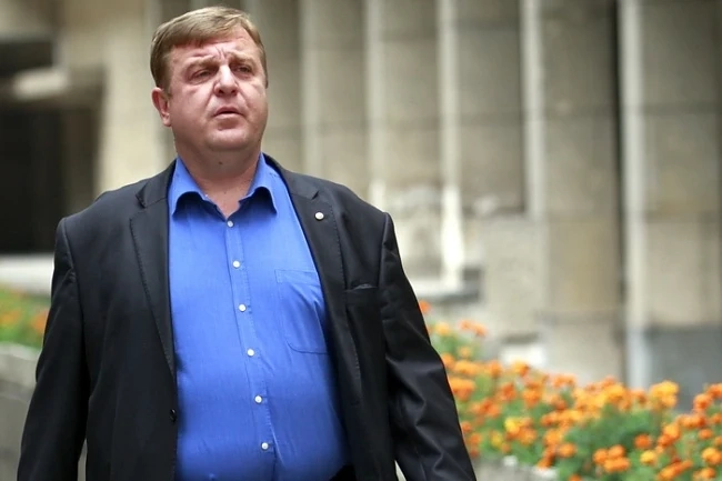 Каракачанов: ПФ няма да напуска кабинета