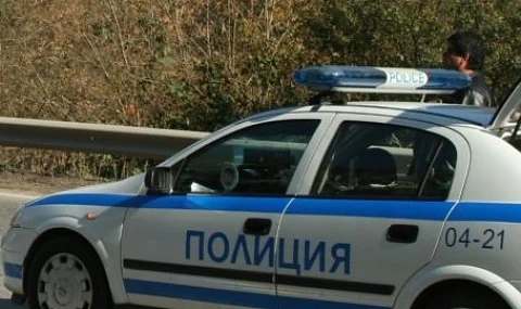 Един загинал, 14 пострадали полицаи край Елхово?