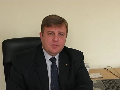 Каракачанов: Местан да помисли защо никой не харесва ДПС