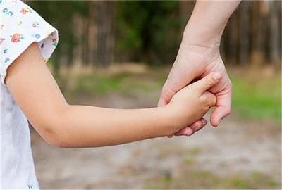 Изчисляват майчинските за 2 години назад