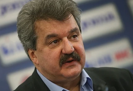 Батков поиска помощ от феновете за лиценза на “Левски”