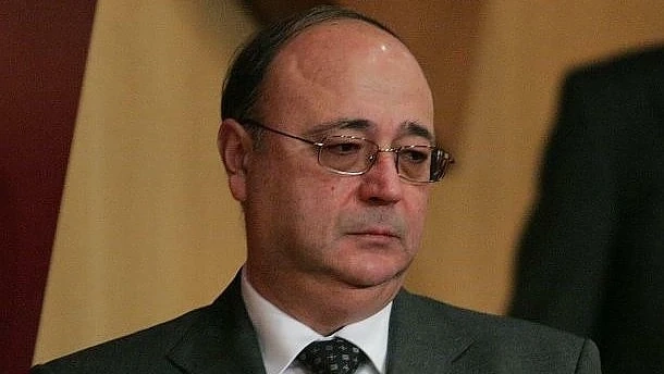 Човек с необяснимо поведение е бил шеф на ДАНС