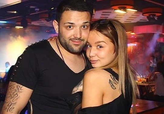 Беквокалистката на „Ку-ку бенд“ Цветелина Грахич се сгоди