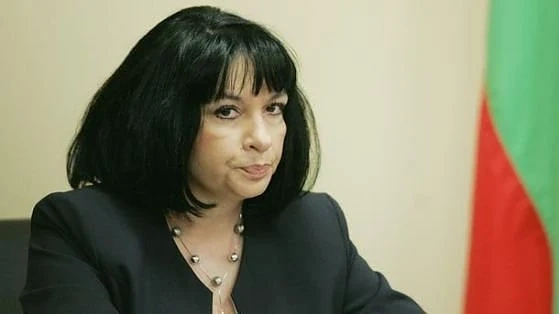 Енергийната министърка притеснена от високите сметките за ток