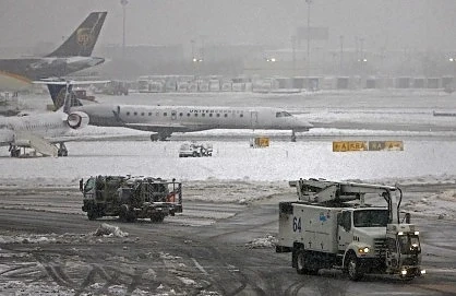 Снежна буря отменя 600 полета в Ню Йорк