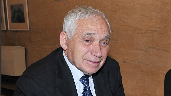 Почина Желю Желев 
