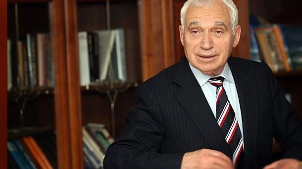 БНТ ще предава пряко поклонението пред президента Желев