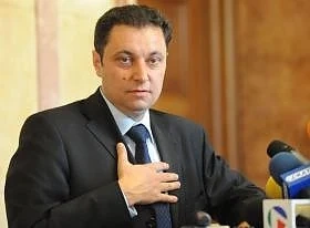 Съветник Яне Янев: Спирам с медийните изяви заради поста