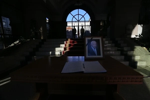 Книга за съболезнования за Желю Желев в Президентството
