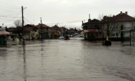 Бедствено положение в Бургас и Смолян