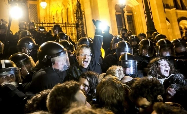 Масови протести в Будапеща